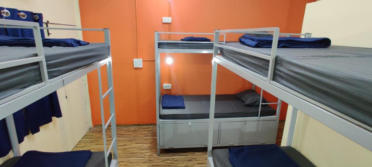 Bon Voyage Sea View Hostel Вагатор Екстер'єр фото