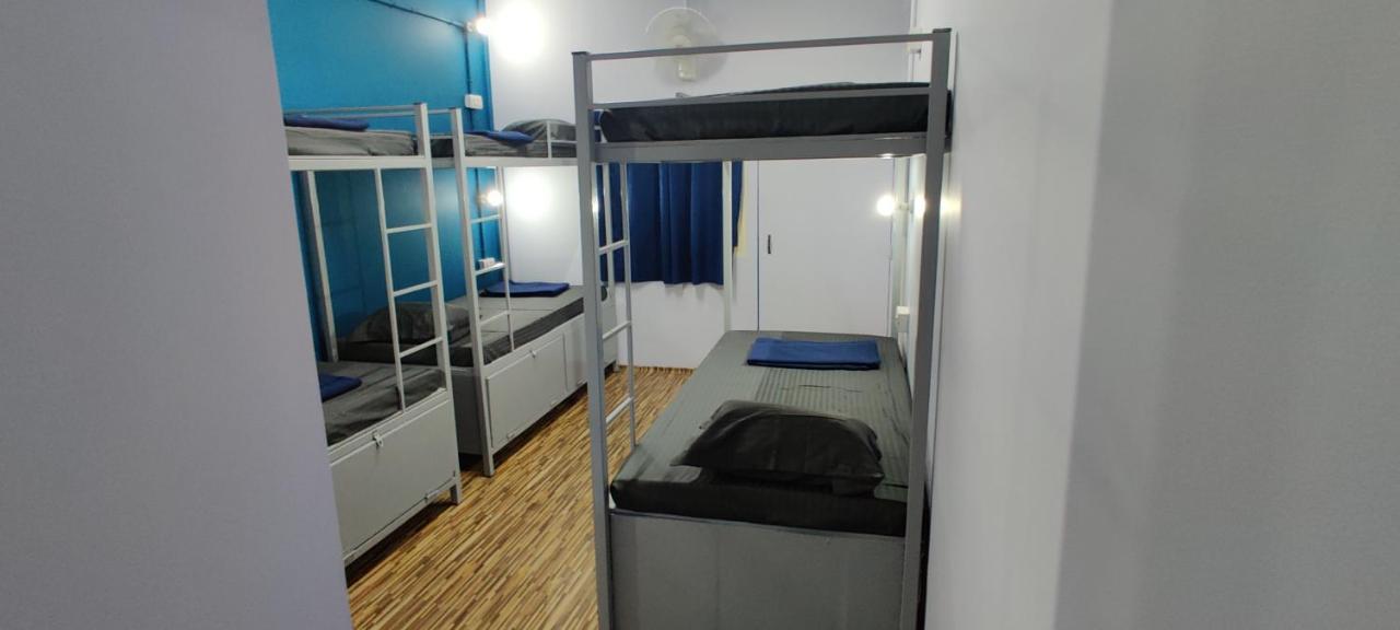 Bon Voyage Sea View Hostel Вагатор Екстер'єр фото