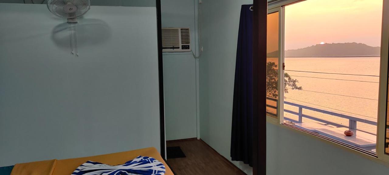 Bon Voyage Sea View Hostel Вагатор Екстер'єр фото