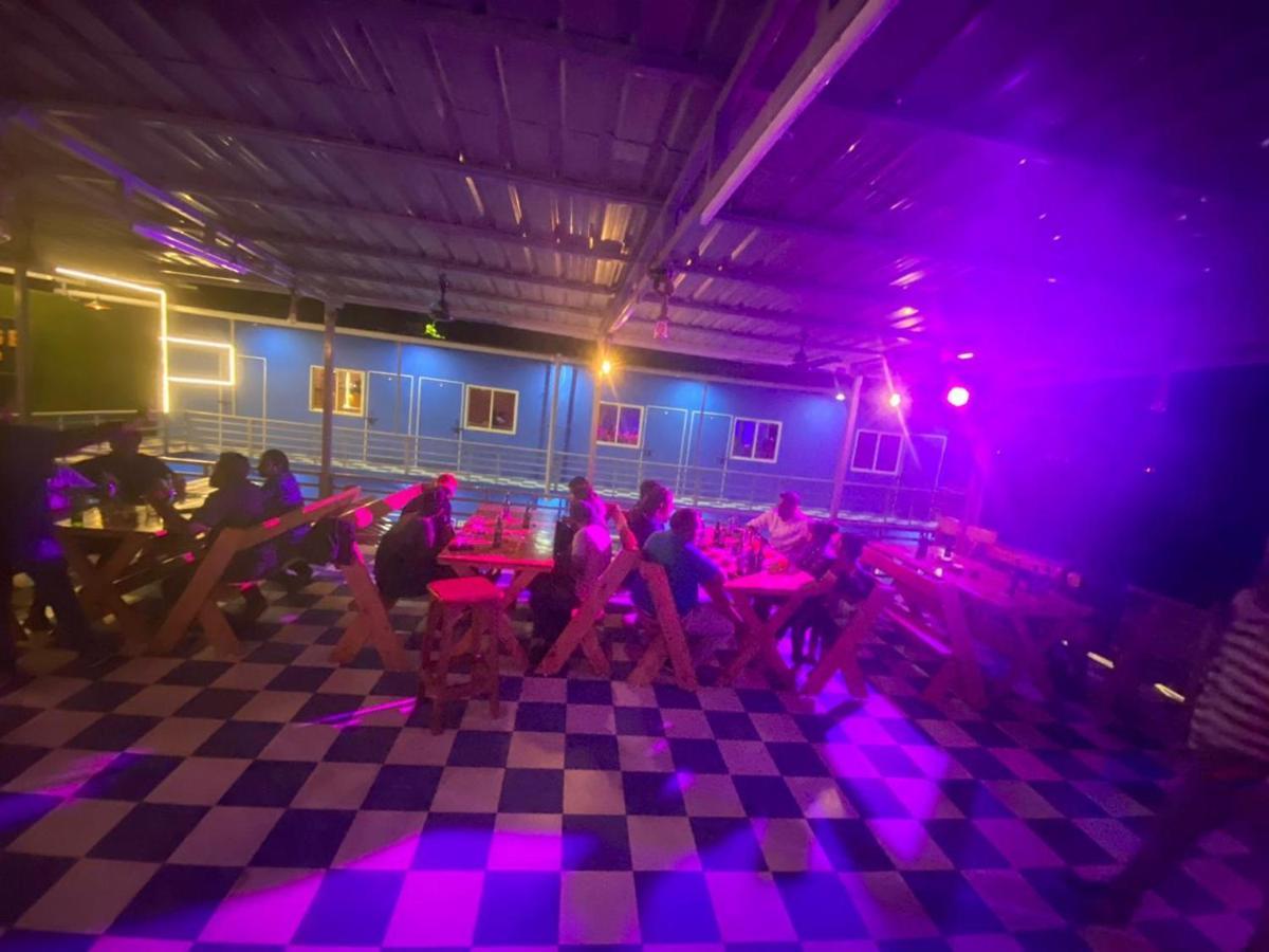 Bon Voyage Sea View Hostel Вагатор Екстер'єр фото
