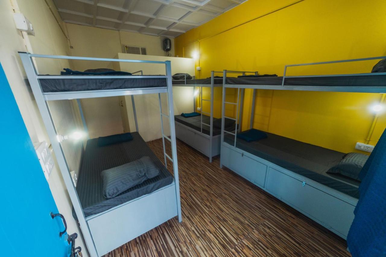 Bon Voyage Sea View Hostel Вагатор Екстер'єр фото