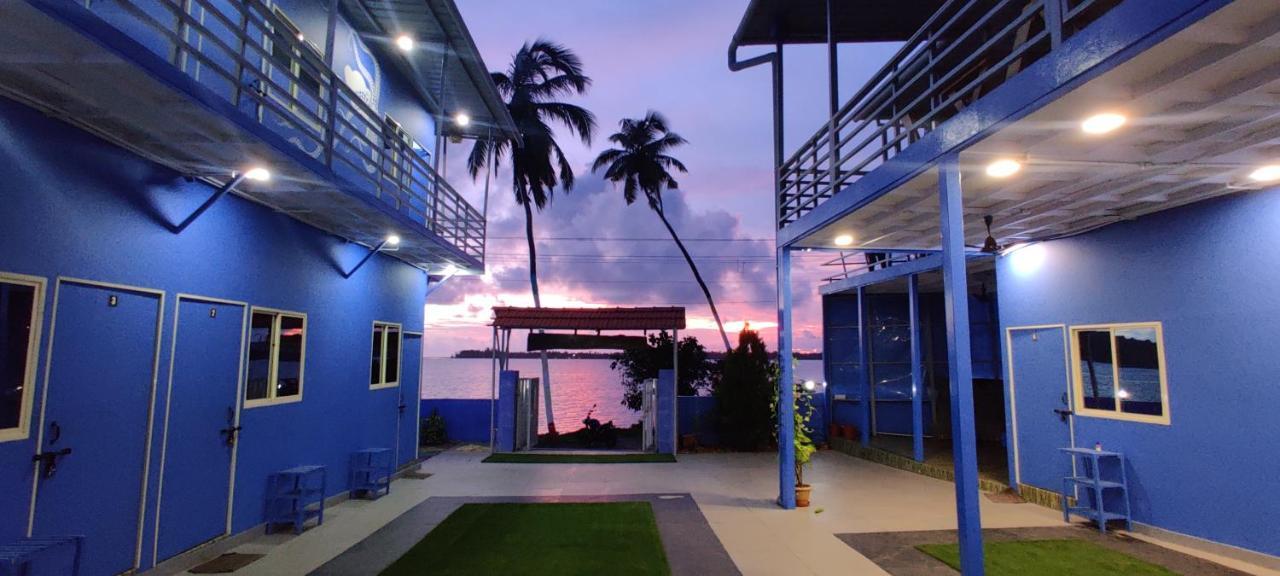 Bon Voyage Sea View Hostel Вагатор Екстер'єр фото