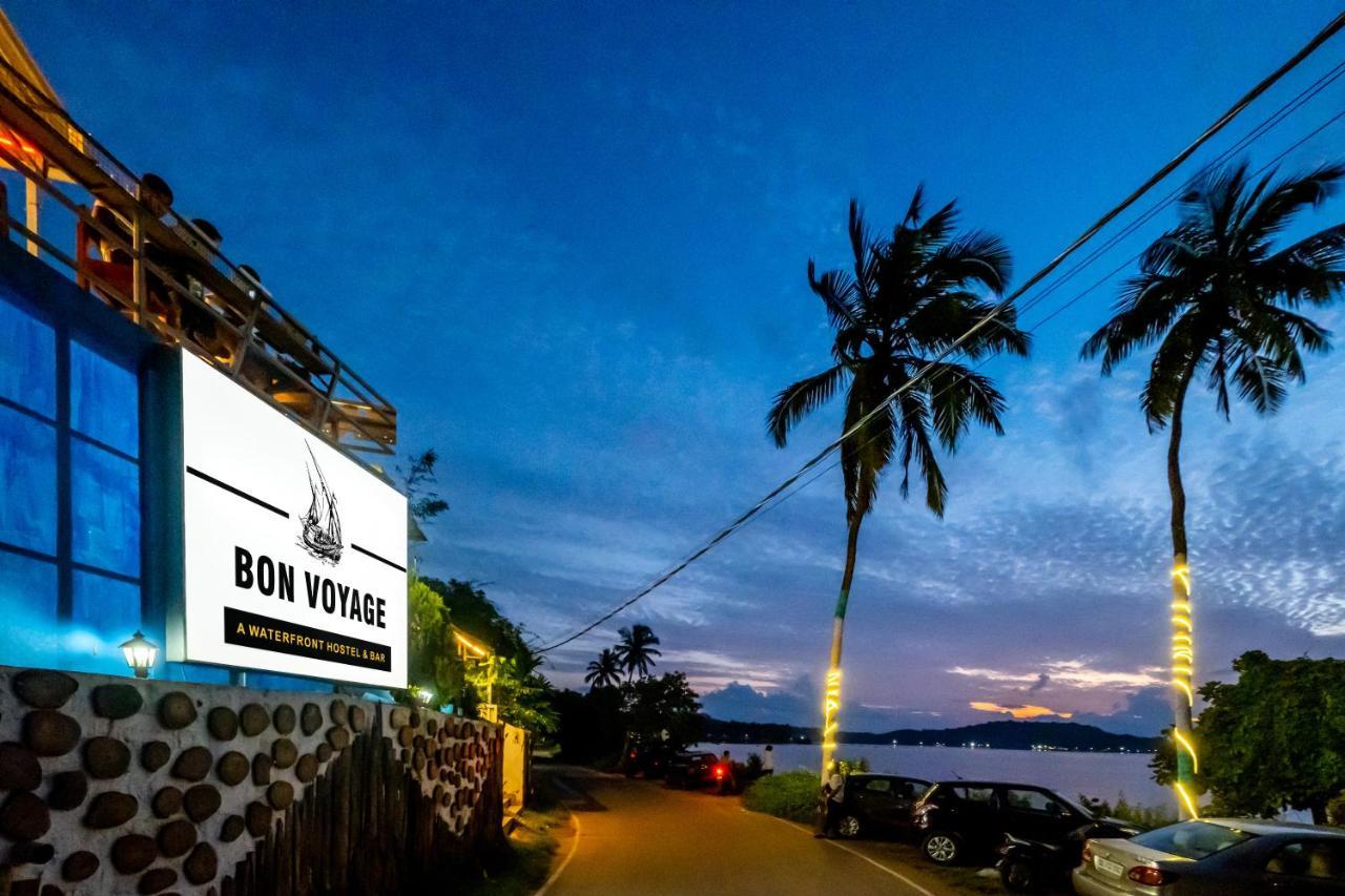 Bon Voyage Sea View Hostel Вагатор Екстер'єр фото